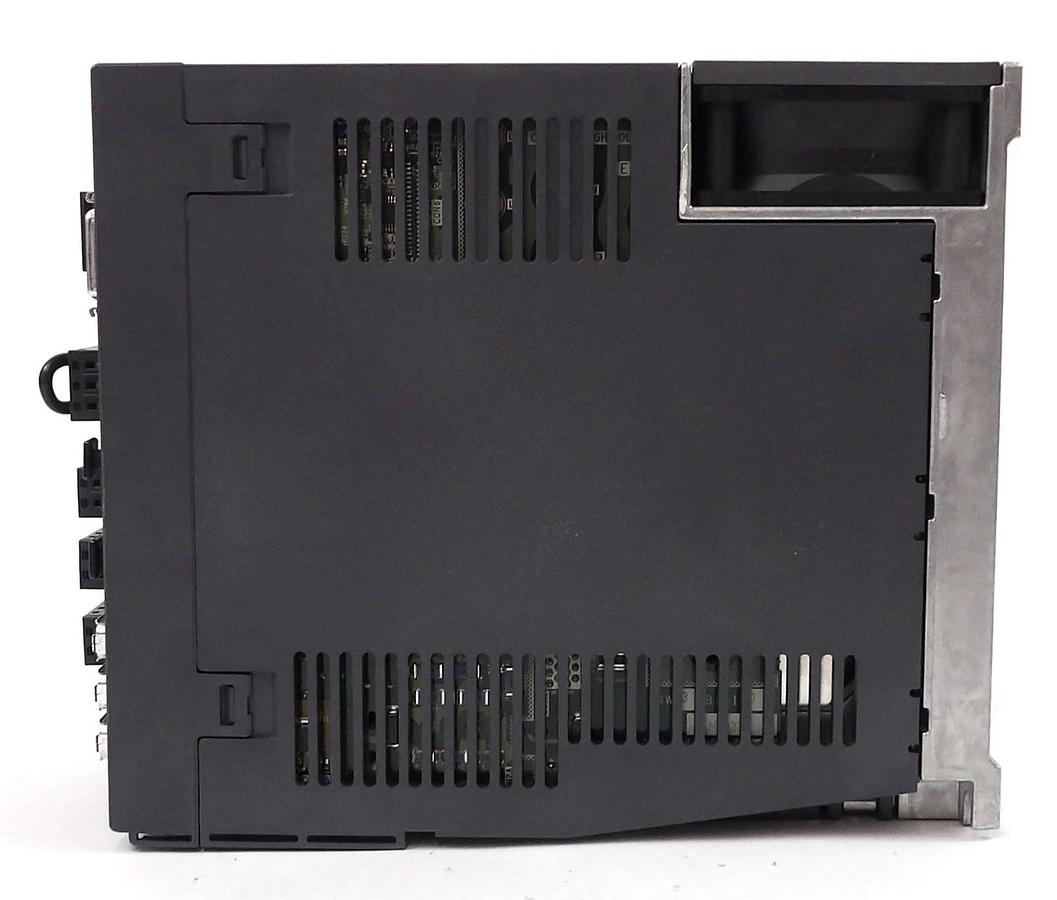 Used Mitsubishi Electric MR-J4W3-444B-MA133 Servo Amplifier MELSERVO-J4 Working