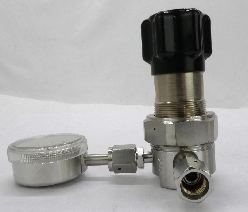 Used Veriflo 42500197 Air Pressure Regulator N2 0- 95930W3PFSMMF AMAT Working Surplus