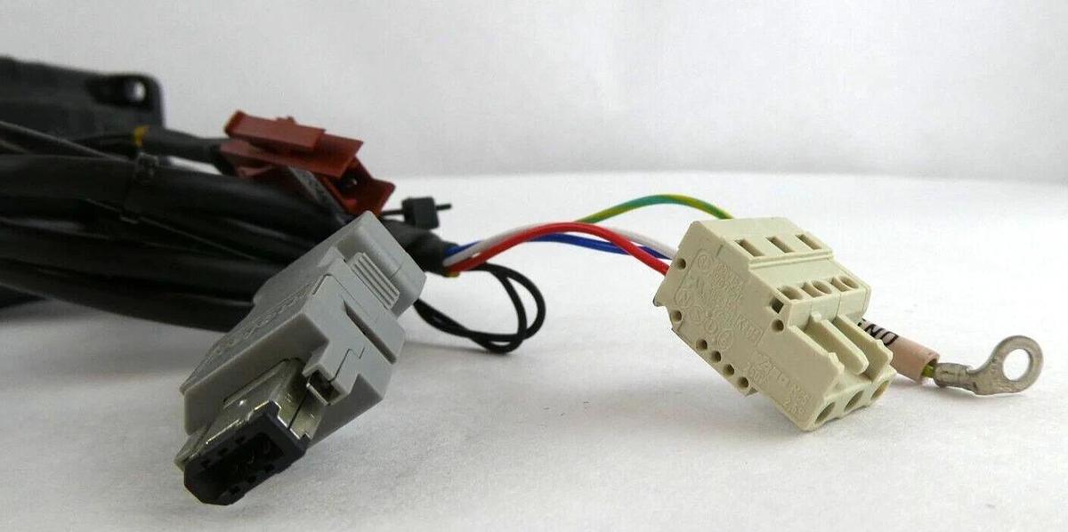 Used Yaskawa Electric SGMPH-01AAE-YA11 AC Servo Motor Assembly Lot of 4 Working