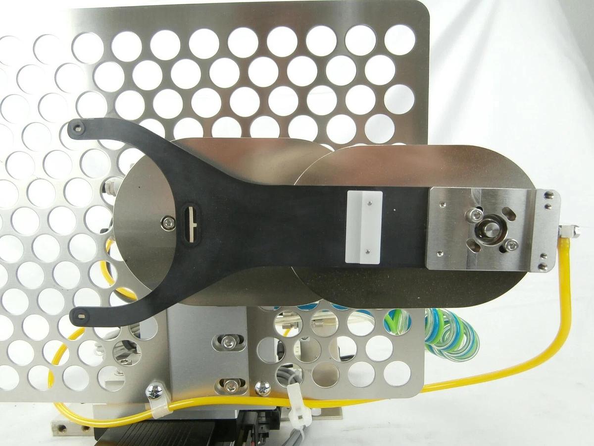 Used JEOL Wafer Loader Transport Robot Assembly JWS-7555S Wafer Defect SEM Working