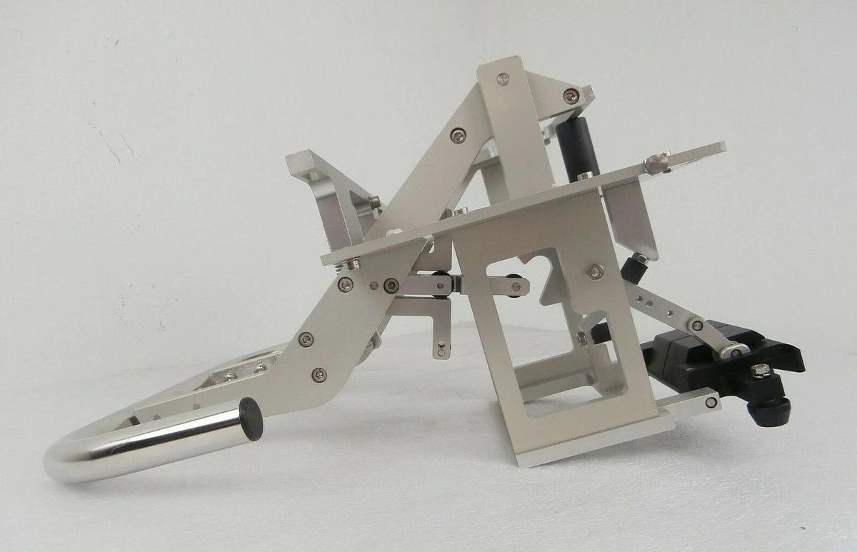Used IDC PG.DK.A.005.01 Docking System Side to Side Working Surplus