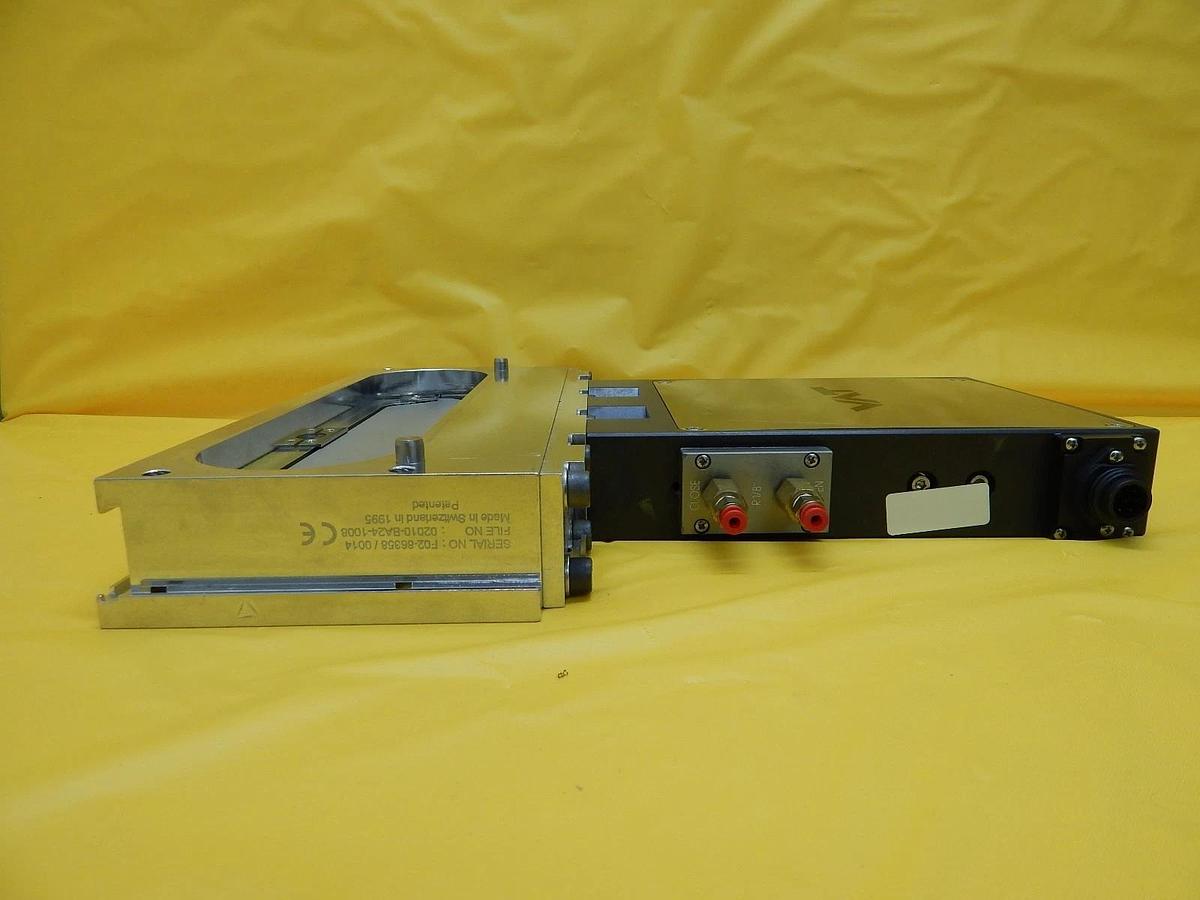 Used VAT 02010-AA44-0002 Pneumatic High Vacuum 12" Slit Valve Working