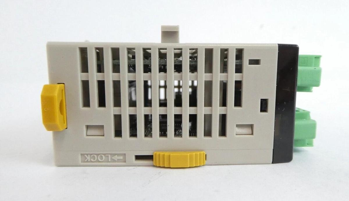 Omron CPM2C-MAD11 Programmable Controller PLC MAD11 AMAT Lot of 9 New Spare