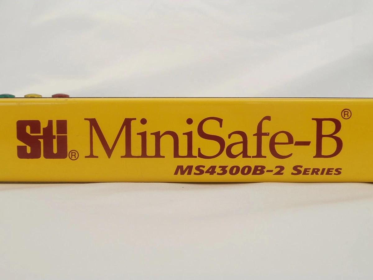 Used Sti MS4332B-2 Light Curtain Transmitter and Receiver Set of 2 MS4300B-2 Working
