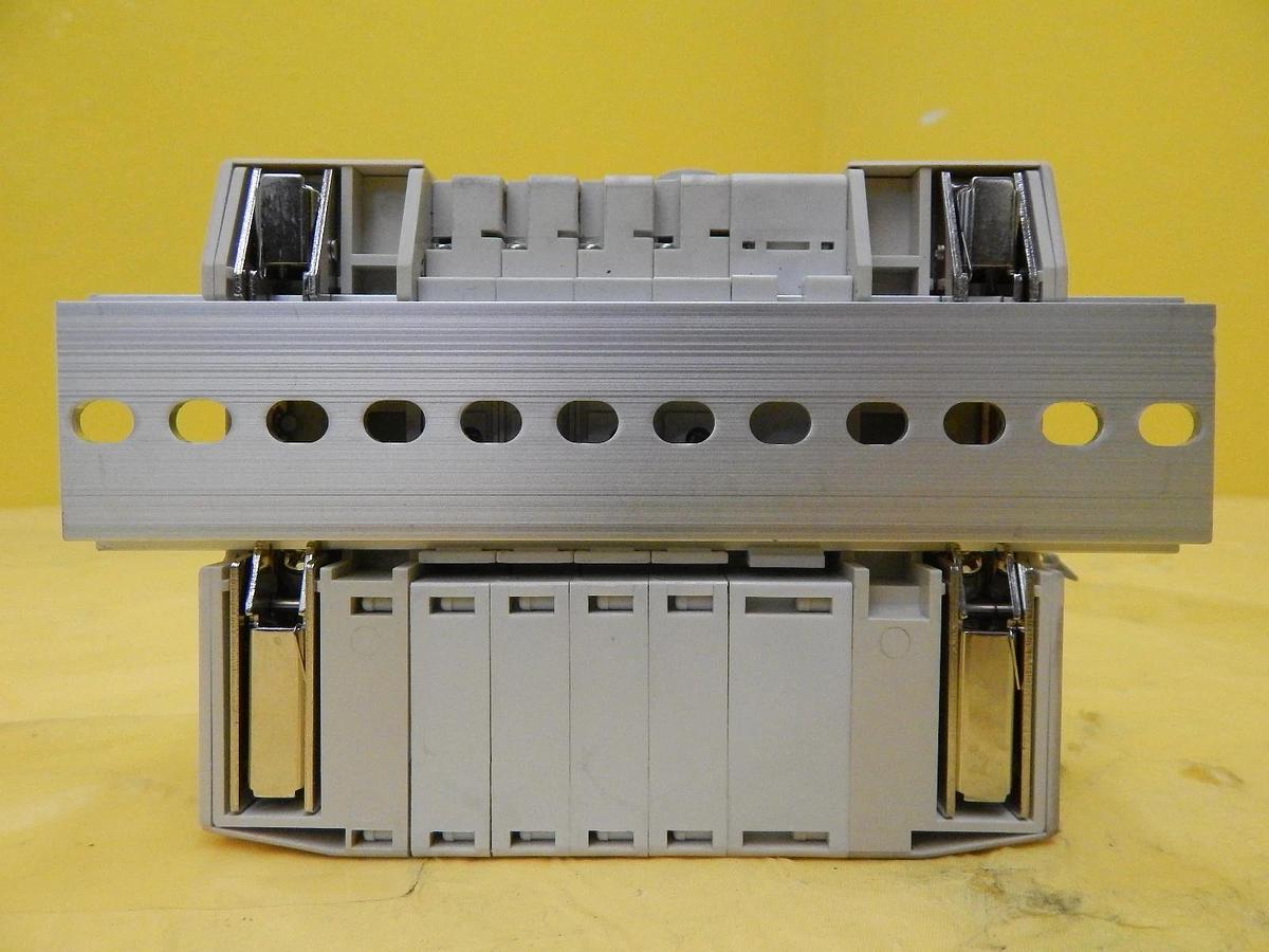Used SMC 3D80-000054-V1 4-Port Pneumatic Manifold Lot of 3 SZ3A60K-5LOZ-C4-X31 Used