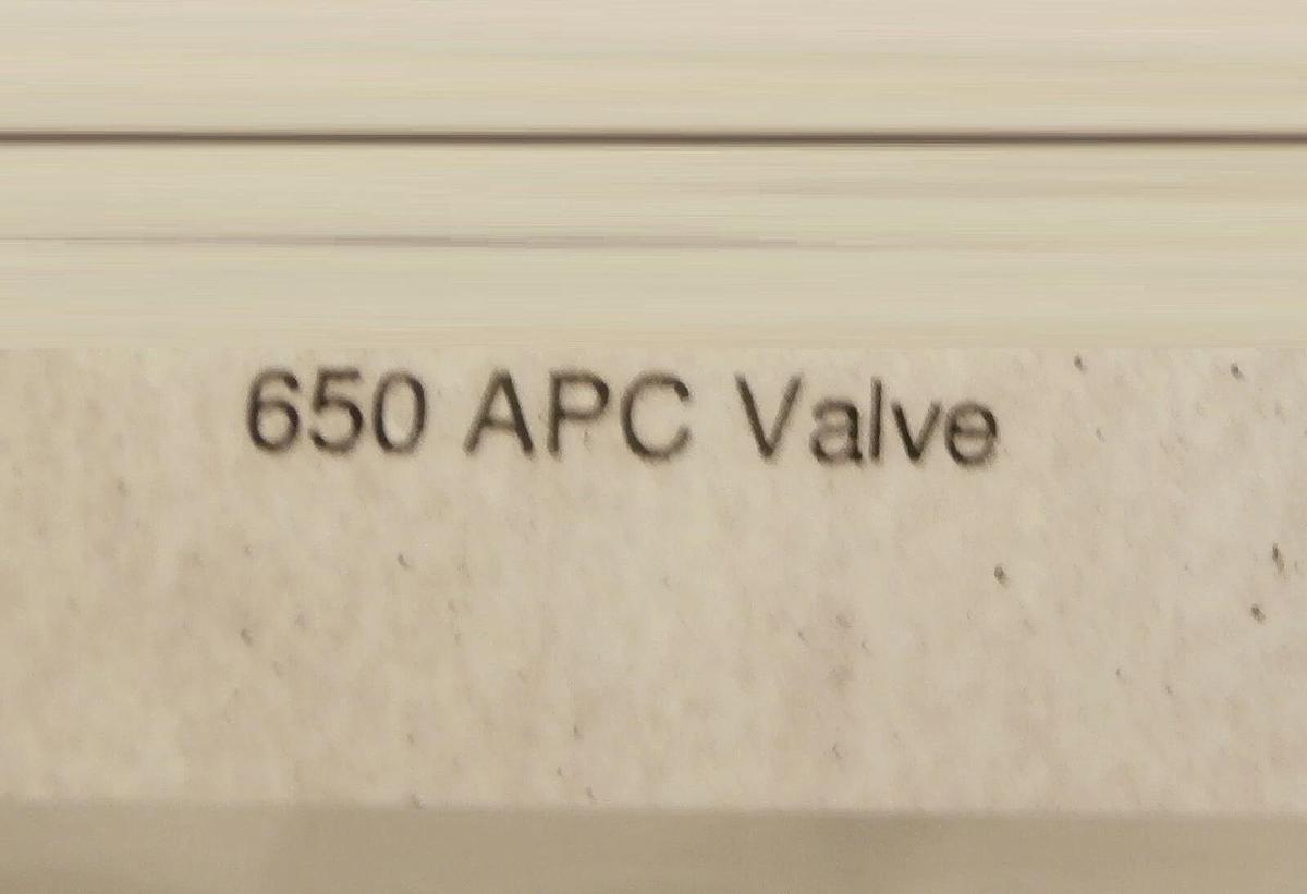 Used VAT 650 Series Throttling Pendulum Vacuum Gate Valve Body Copper Exposed Working
