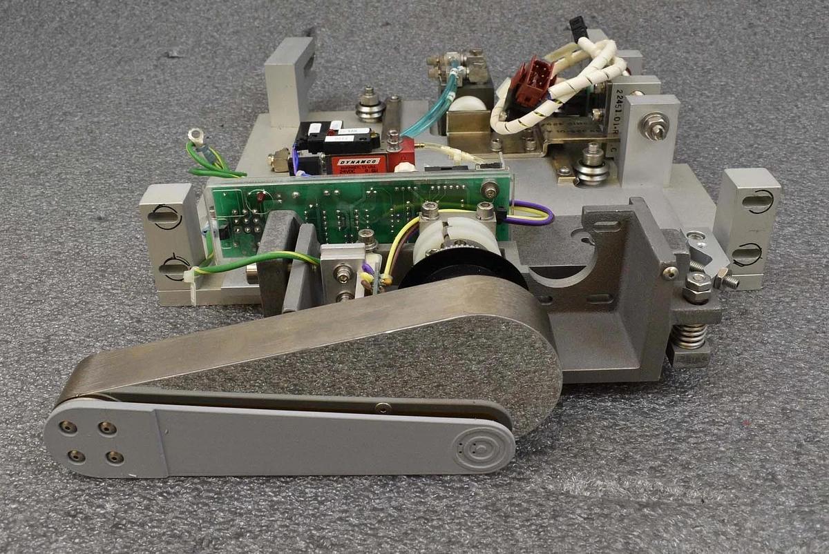 Used SVG Silicon Valley Group 99-38154-01 Shuttle Arm Assembly Spare Surplus