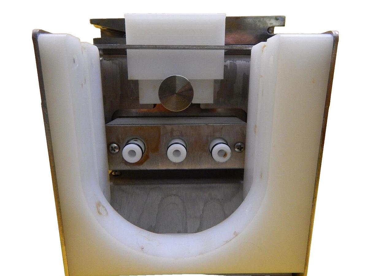 Used Millipore INGEN1PUO Photoresist Dispense System IntelliGen Working Surplus