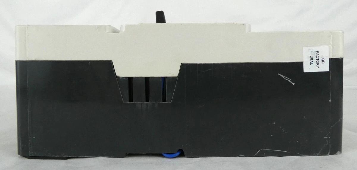 Used Eaton 6642C76G21 KDB 35K 3-Pole Industrial Circuit Breaker KDB3400W Working