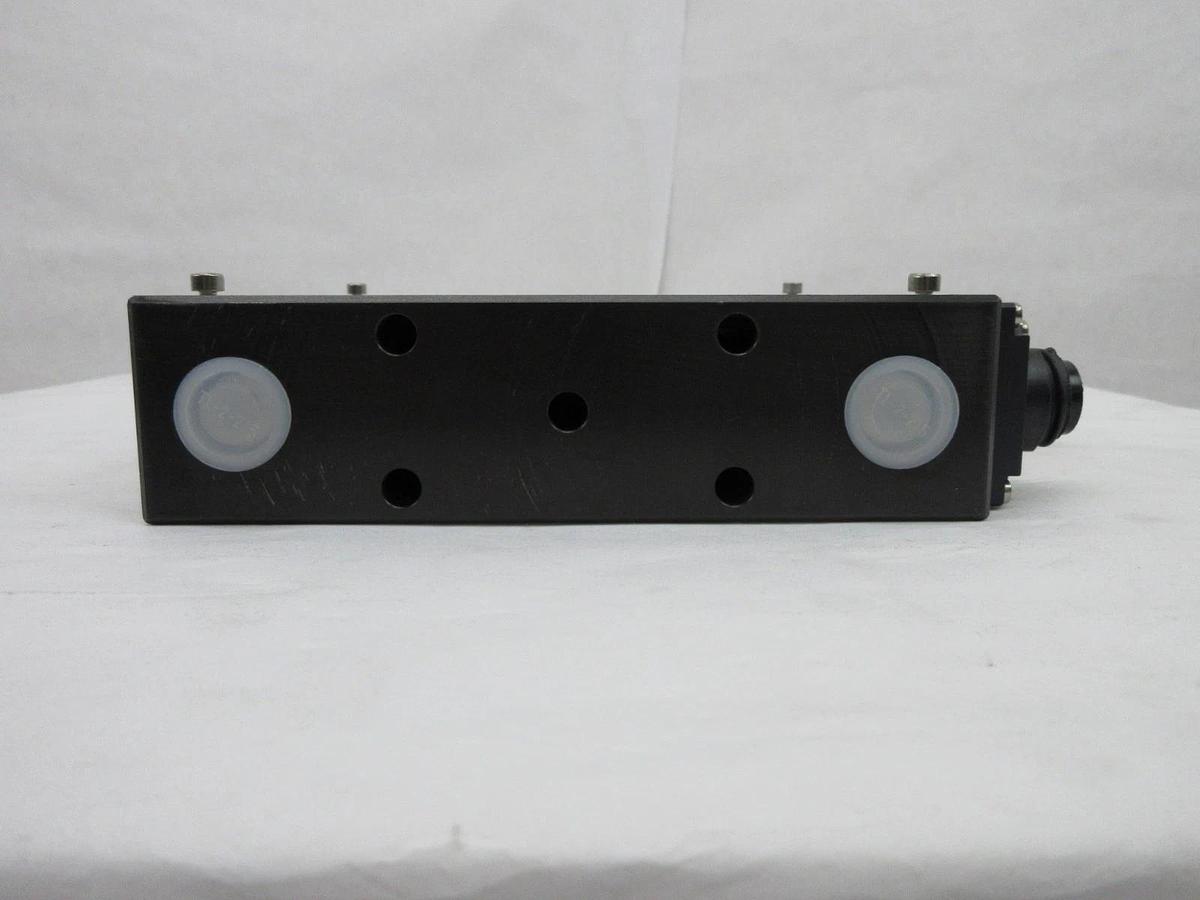 Used VAT F03-77932-12 Slit Valve Novellus Concept Two ALTUS Used Working