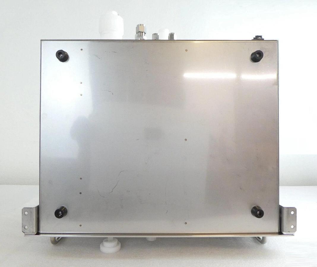 Used Dainippon Ink & Chemicals eFLOW C2000F4 Antistatic Water Module eFLOw Working