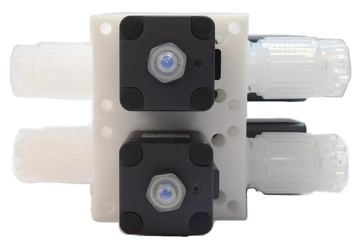 Used SMC LLC2B-02-Z11-X90 High Purity Chemical Valve Reseller Lot of 2 New Surplus