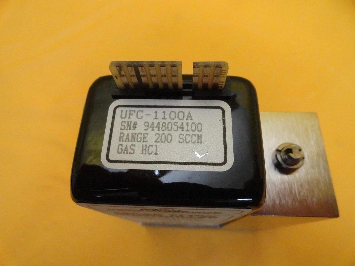 Used UNIT Instruments UFC-1100A Mass Flow Controller 200 SCCM HC1 Used Working