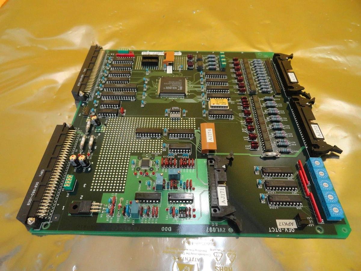 Used Hitachi High Technologies 1B18079 ZVL897 OFV-DTCT PCB Card Working