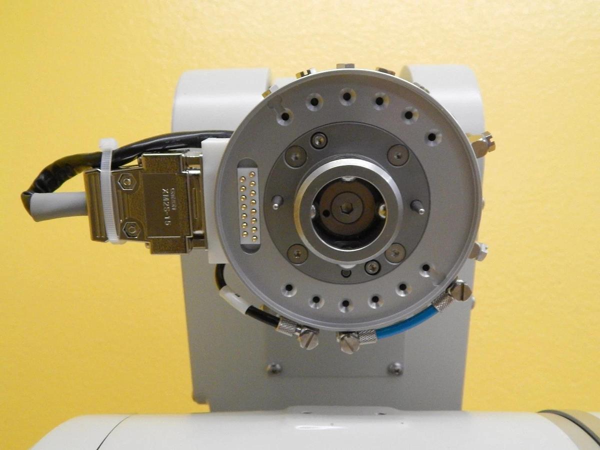 Used Mitsubishi Electric RV-E14NHC-SA06 Industrial Robot HTR QC-20C-S44 Working Spare
