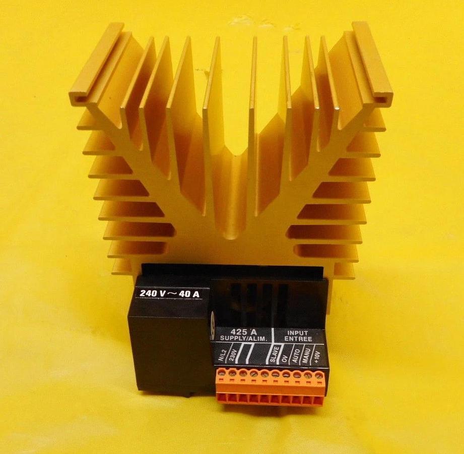 Used Eurotherm 425A/40A/240V/220V240/4MA20/PA/CL/96/00 Current Limiter Lot of 2 Used
