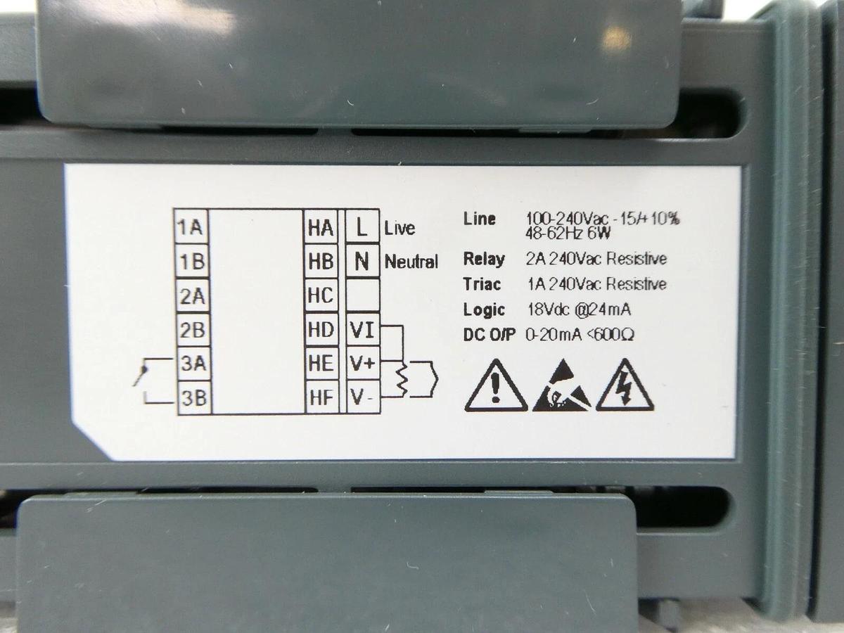 Eurotherm 2216e Programmer Controller 2200e Mattson 934-14008-00 New Surplus