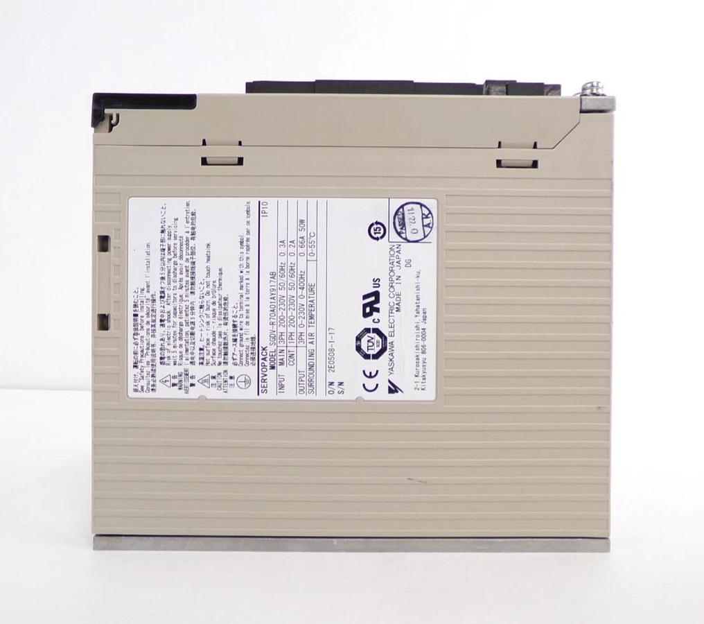 Used Yaskawa Electric SGDV-R70A01AY917AB Servo Drive SERVOPACK Lot of 2 Working