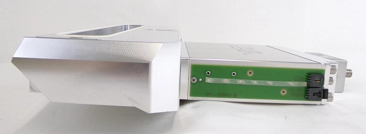Used VAT 0340X-CA24-CJX1 300mm Pneumatic Chamber Slit Valve Working