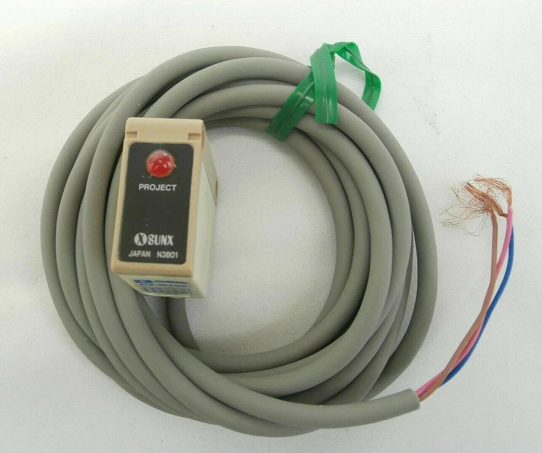 Sunx CX-M10 Photoelectric Sensor with an Inverter Light Reseller Lot of 2 New