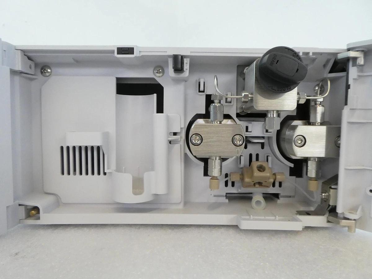 Used Shimadzu 228-45000-42 Liquid Chromatography LC-20AD Prominence LC V2.11 Working