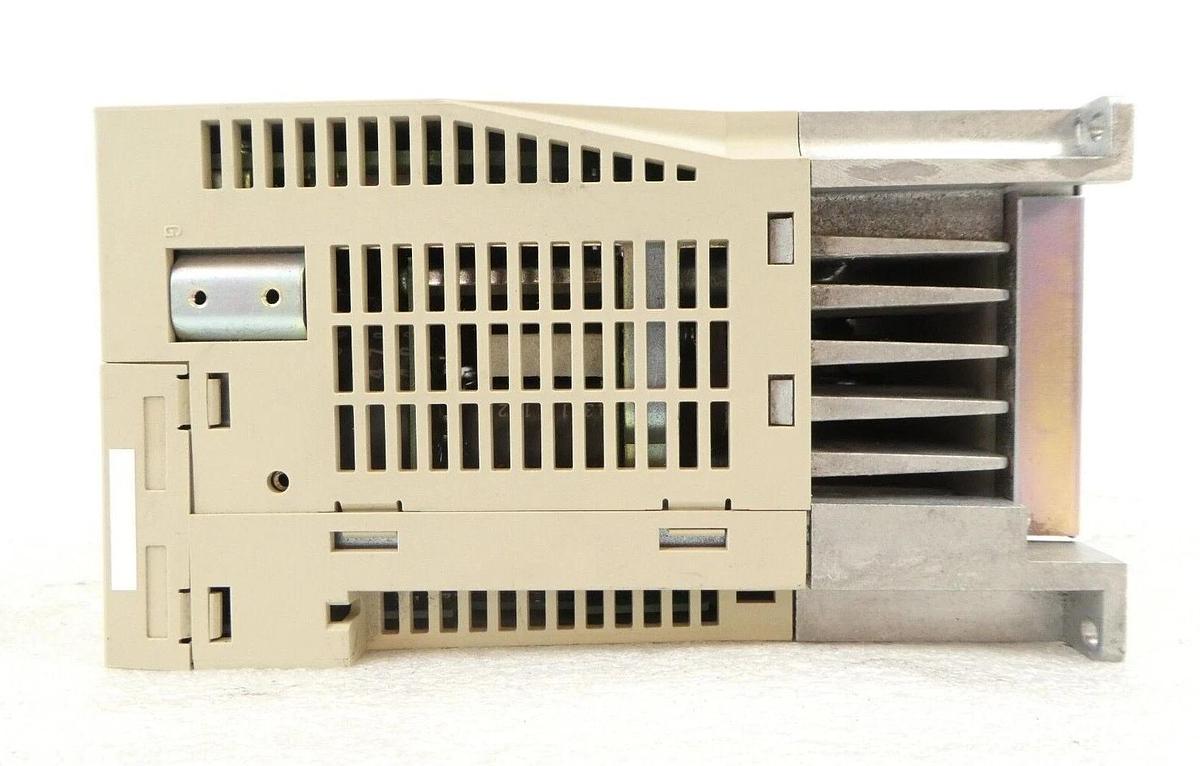 Used Yaskawa Electric SGDS-20A75AY605-E AC Servo Drive SERVOPACK 200V Working Surplus