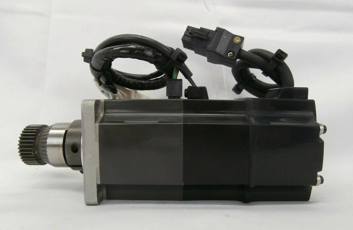 Used Mitsubishi Electric HC-MF23BG1-UE AC Servo Motor 200W Working Spare
