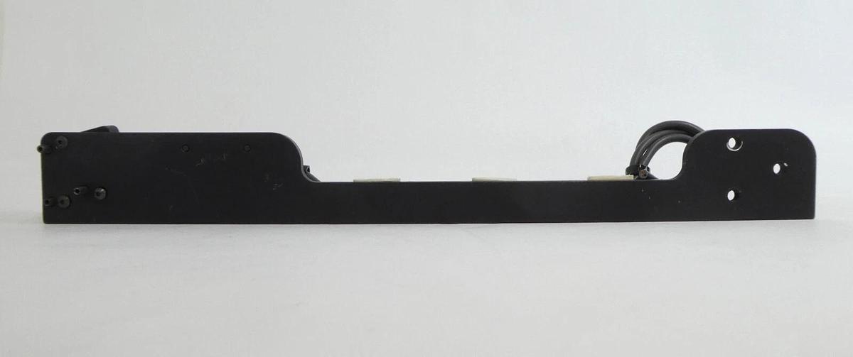 Used Omron E3L-2LE4-50 E3L-2DE4-50 Photoelectric Switch Laser Emitter Working