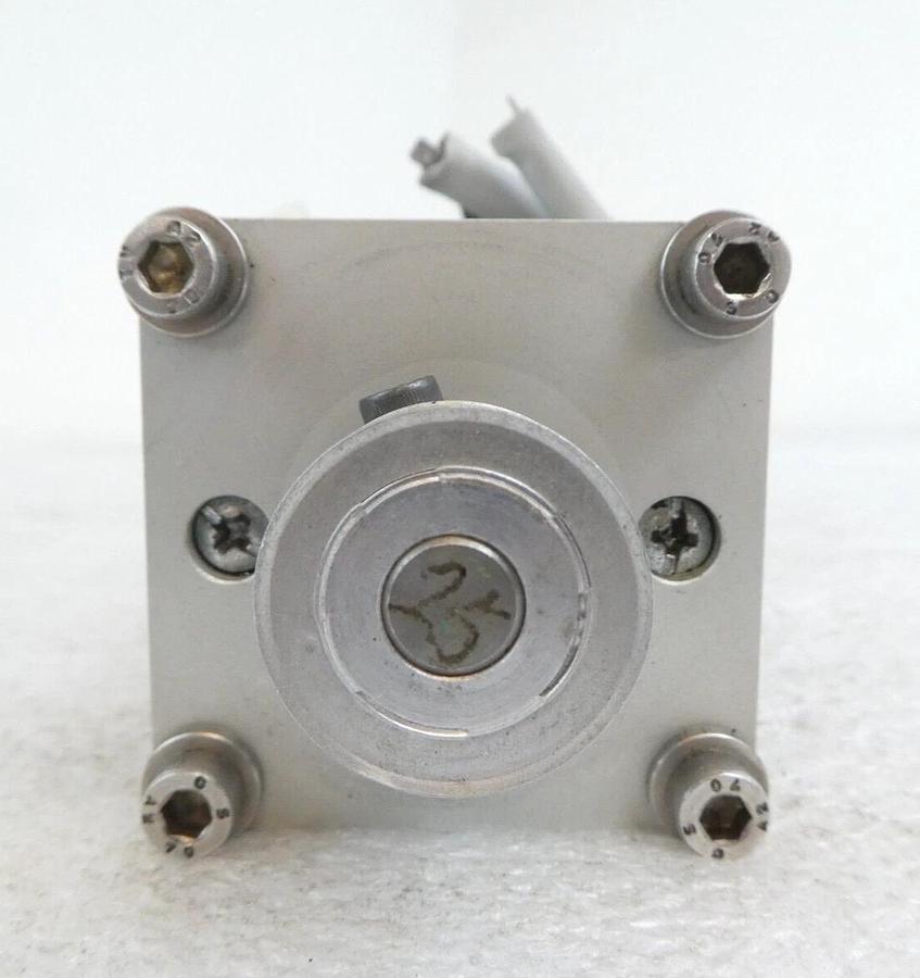 Used Magmotor Technologies 720102811 Automation Servo Motor 21231 HEDS-5500 Working