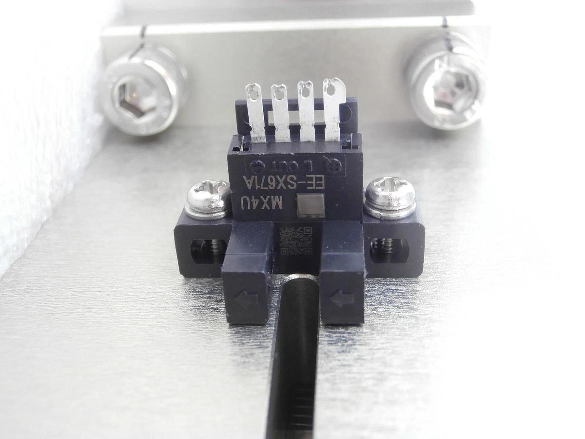 Used V-Tex 172B336x48DCPR03 Pneumatic Slit Valve ROLLCAM Hitachi M-712E Copper Spare