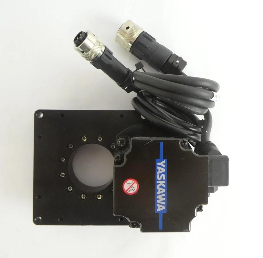 Used Yaskawa YSC-SGM7A-02-006 Servo Motor Assembly HSG-32A-18-FO-SP Lot of 2 Working
