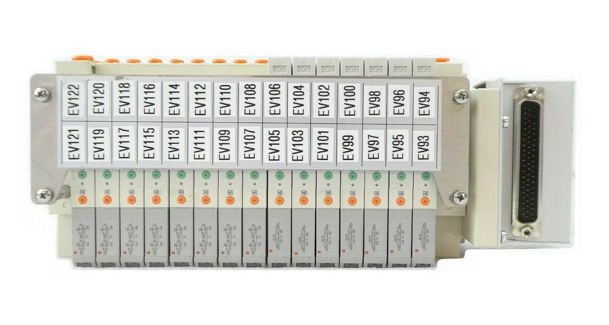 Used SMC SS5V1-DUQ00588 Pneumatic Manifold AMAT Applied Materials 0190-51632 Working