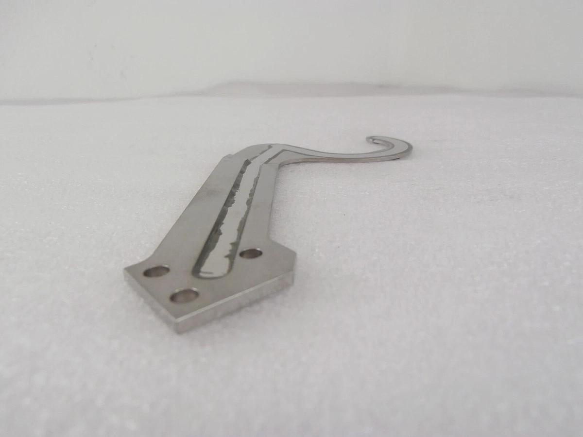 Used ASML 8790135 Robot Unload Arm End Effector Fork Litho DSQ DST 233448878 Working