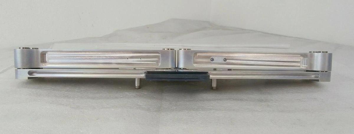 Used Brooks Automation 001-1570-97 Dual Robot Arms Novellus 22-11341-00 Working