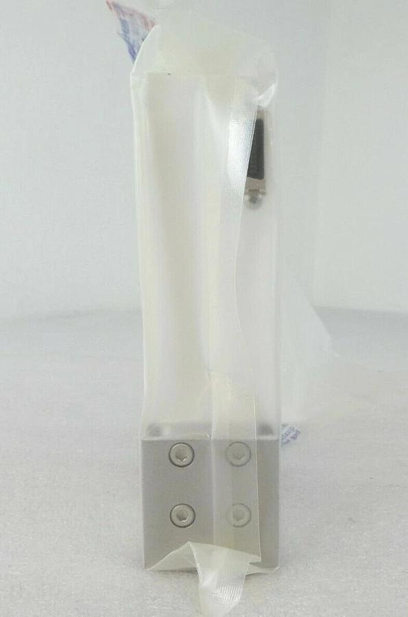 Fujikin FCSP7002W-4WS1-F850-A3 Flow Control System P7000 WR TEL 015-021185-1 New