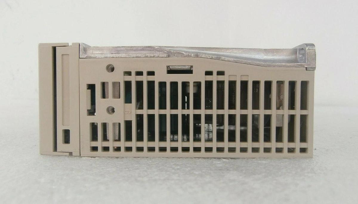 Used Yaskawa Electric SGDM-A5ADA-TE3B Servo Driver SERVOPACK TEL Lithius Working