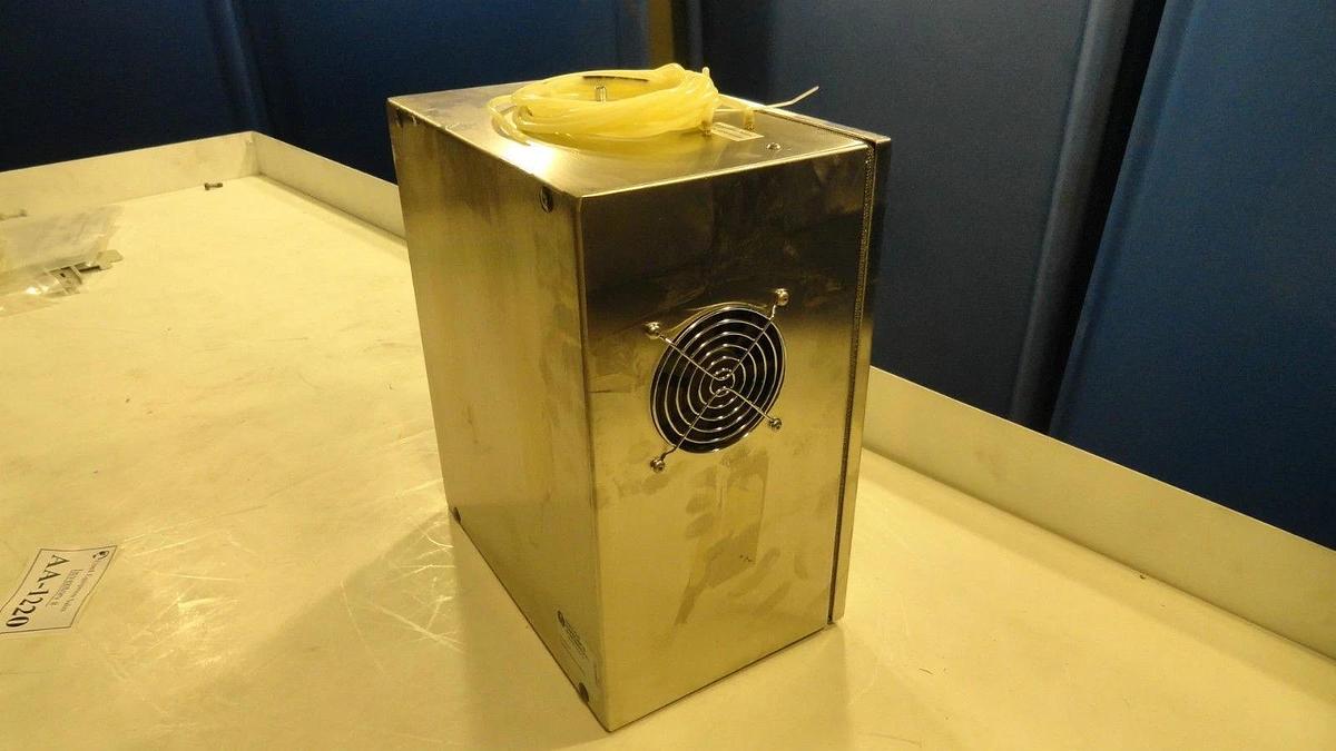 Used Particle Measuring System 310 MiniNet Minienviornment Used Working