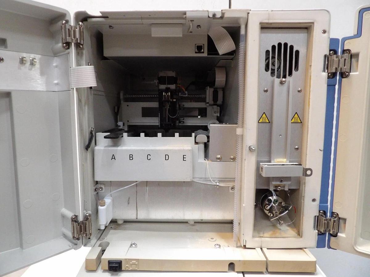 Used Thermo Scientific Accela HPLC System PDA Detector Pump and Autosampler Untested