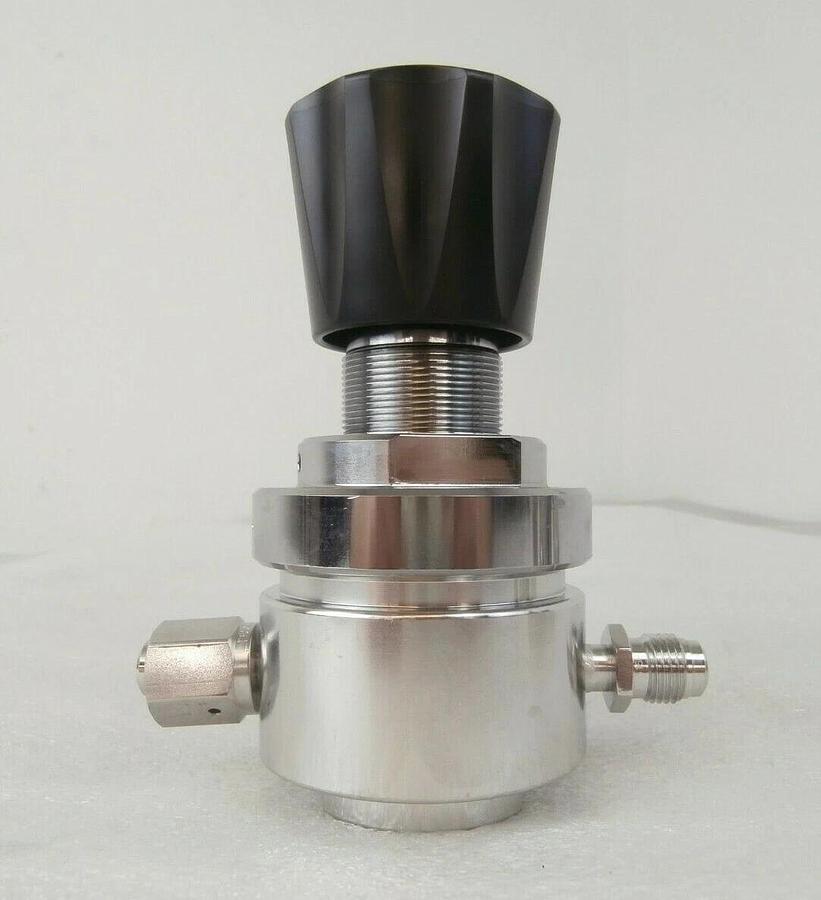 Used Tescom 44-3262JR91-082 Manual Pressure Regulator Lot of 2 Working Surplus