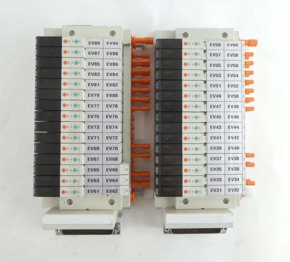Used SMC SS5V1-DUT00914 15-Port Pneumatic Manifold Lot of 4 Working