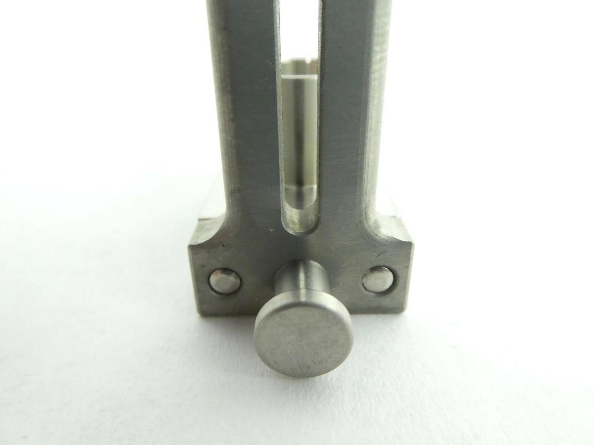 AMAT Applied Materials 0040-93448 Filament Guide Clamp New Surplus