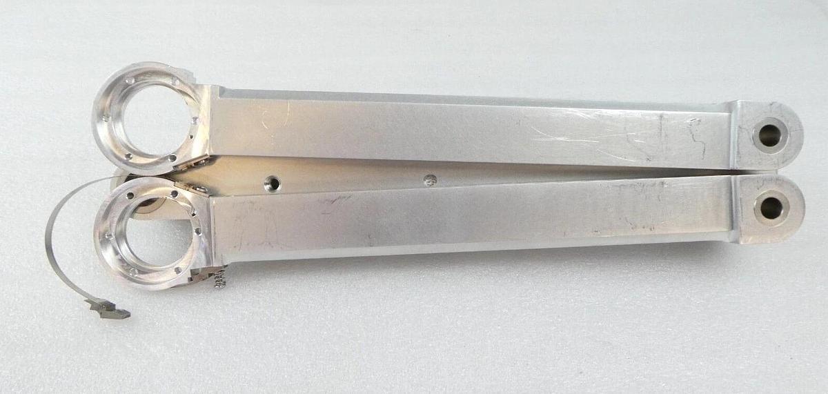 Used Brooks Automation 001-5370-02 Dual Robot Arms VacuTran 5 MTR5 Set of 2 Surplus