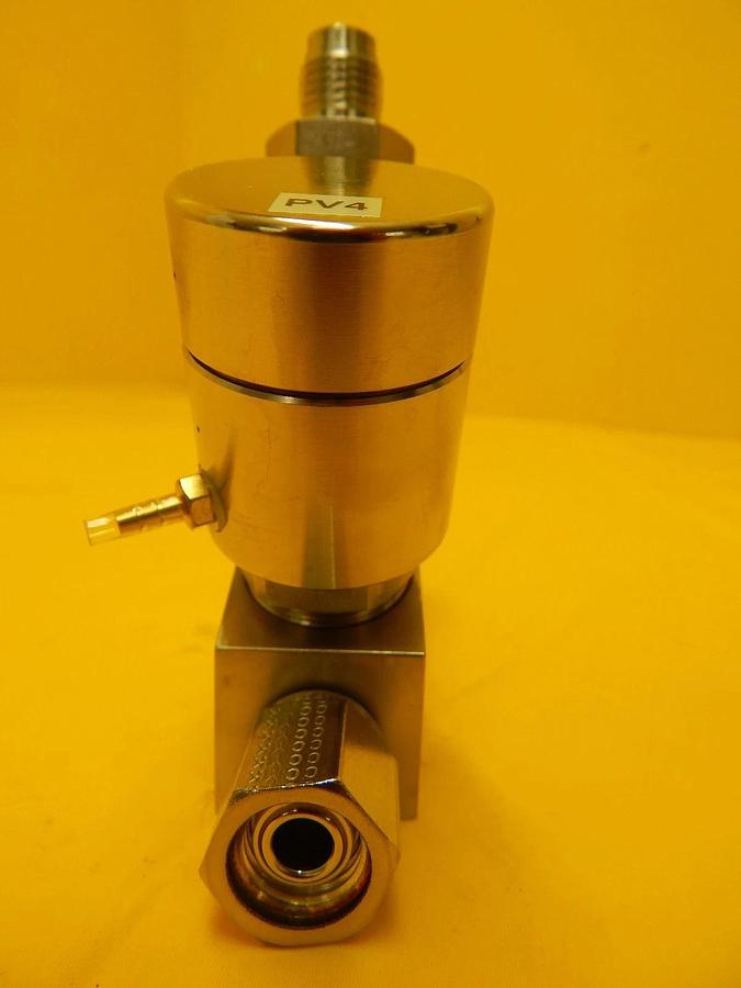Used APTech AP3550S DUAL V FV4FV4FV4 HPS/2 3-Way Pneumatic Valve Used Working