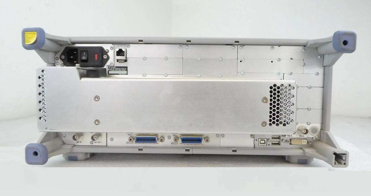 Used Rohde & Schwarz 1201.0002K50 Wideband Radio Comm Tester CMW 500 V 3.5.131