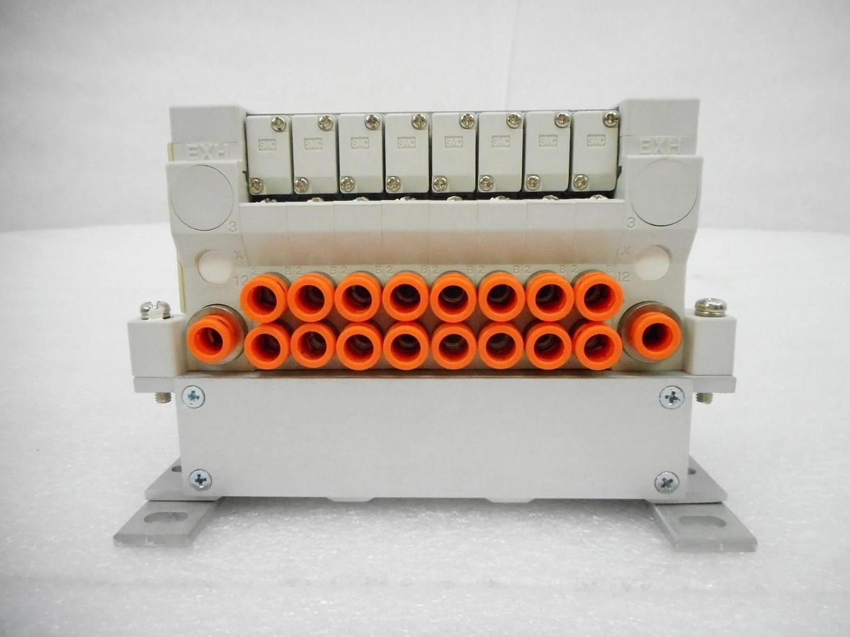 SMC VV5Q11-08-DAJ00902 8-Port Pneumatic Manifold ASM 50-125207A18 New