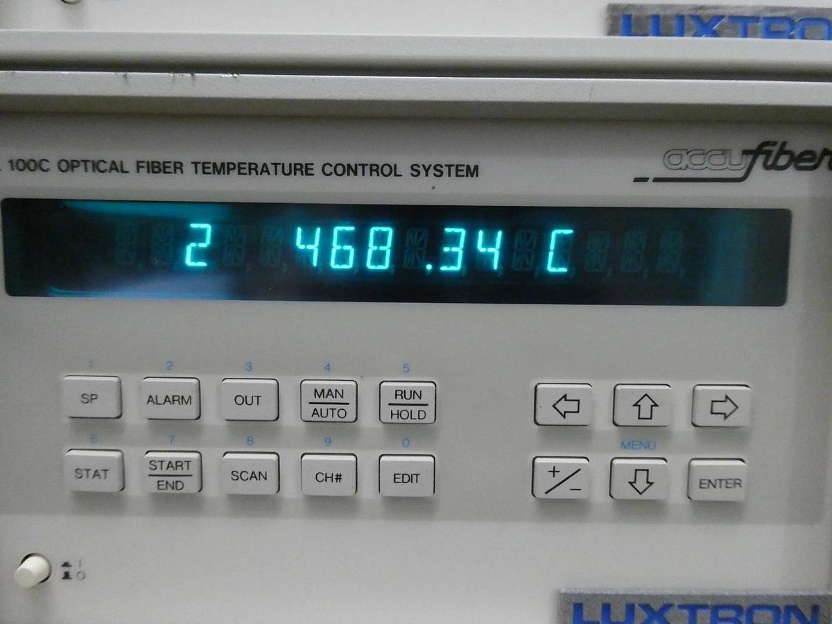 Used Luxtron M-100 Optical Fiber Temperature Controller 100C AMAT 0190-35236 Working