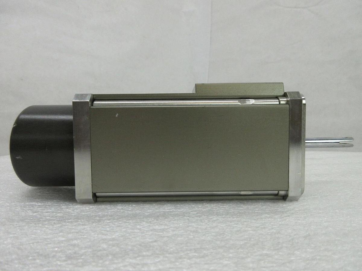 Used VAT 01034-KE11-AAR2 Mini UHV Gate Valve Actuator Body No Gate Used Working
