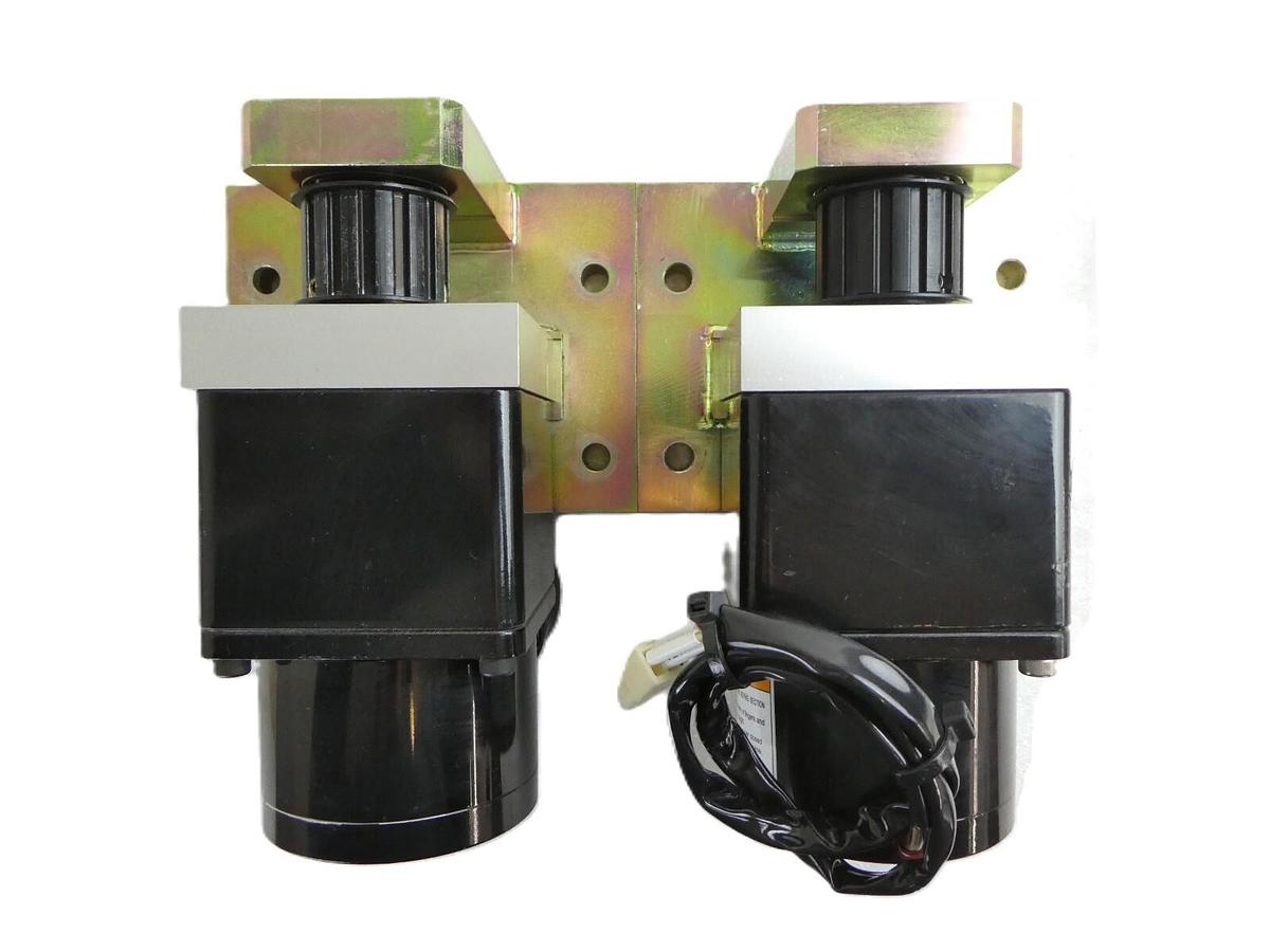 Used Oriental Motor UPH596TG10-A A6259-9415TG Stepping Motor VEXTA Lot Of 2 Working