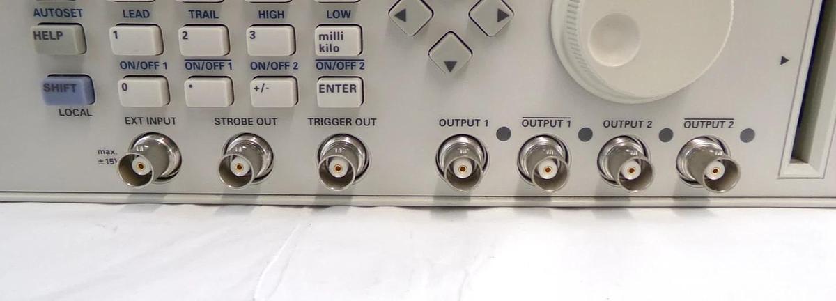 Used Agilent 81110A Pulse Pattern Generator 165/330 MHz with 81111A Modules Untested