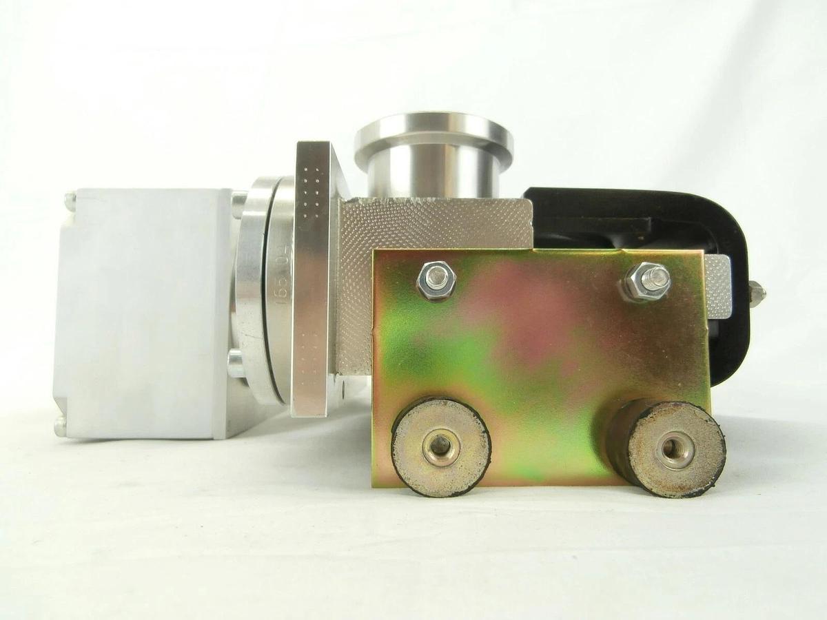 Used Leybold 200.59.928 UL 500 Leak Detector Preamplifier Magnet Assembly Working